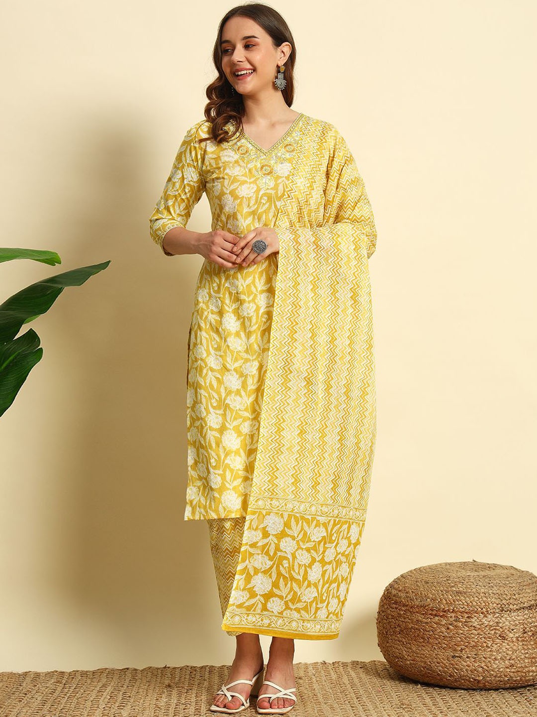 

IkDaiya Women Floral Embroidered Regular Pure Cotton Kurta with Trousers & With Dupatta, Yellow