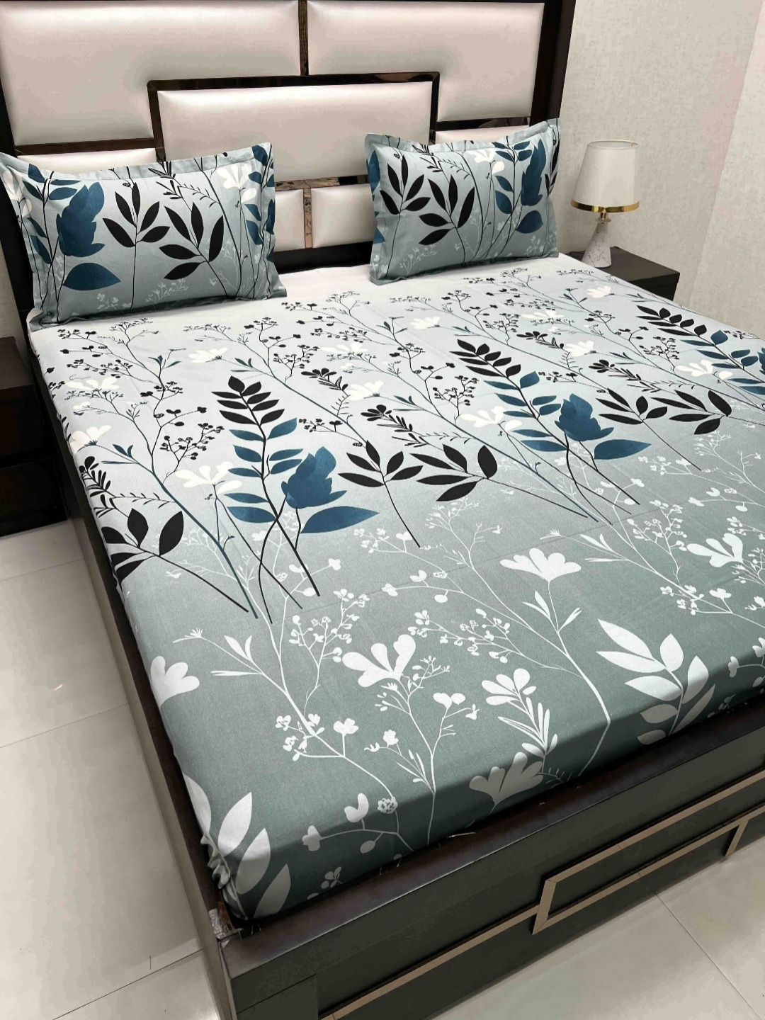 

Pure Decor Passion Fur Blue Printed 230 TC Pure Cotton Queen Bedsheet Set 2.26 m x 2.55 m