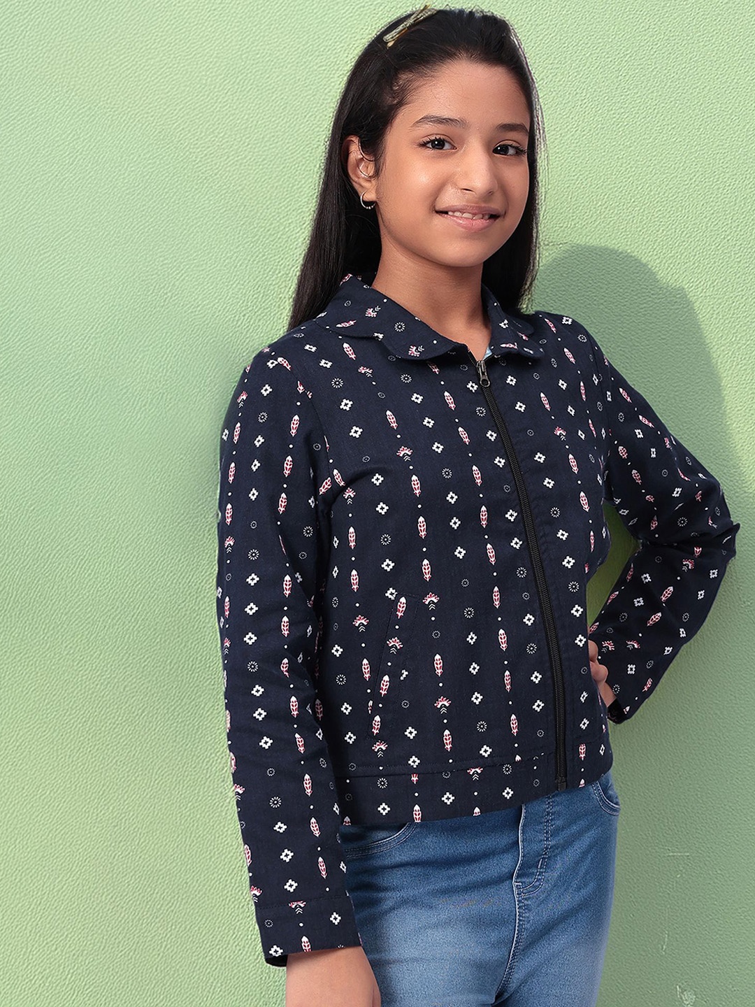 

CACA CINA Girls Floral Polyester Insulator Crop Tailored Jacket, Navy blue