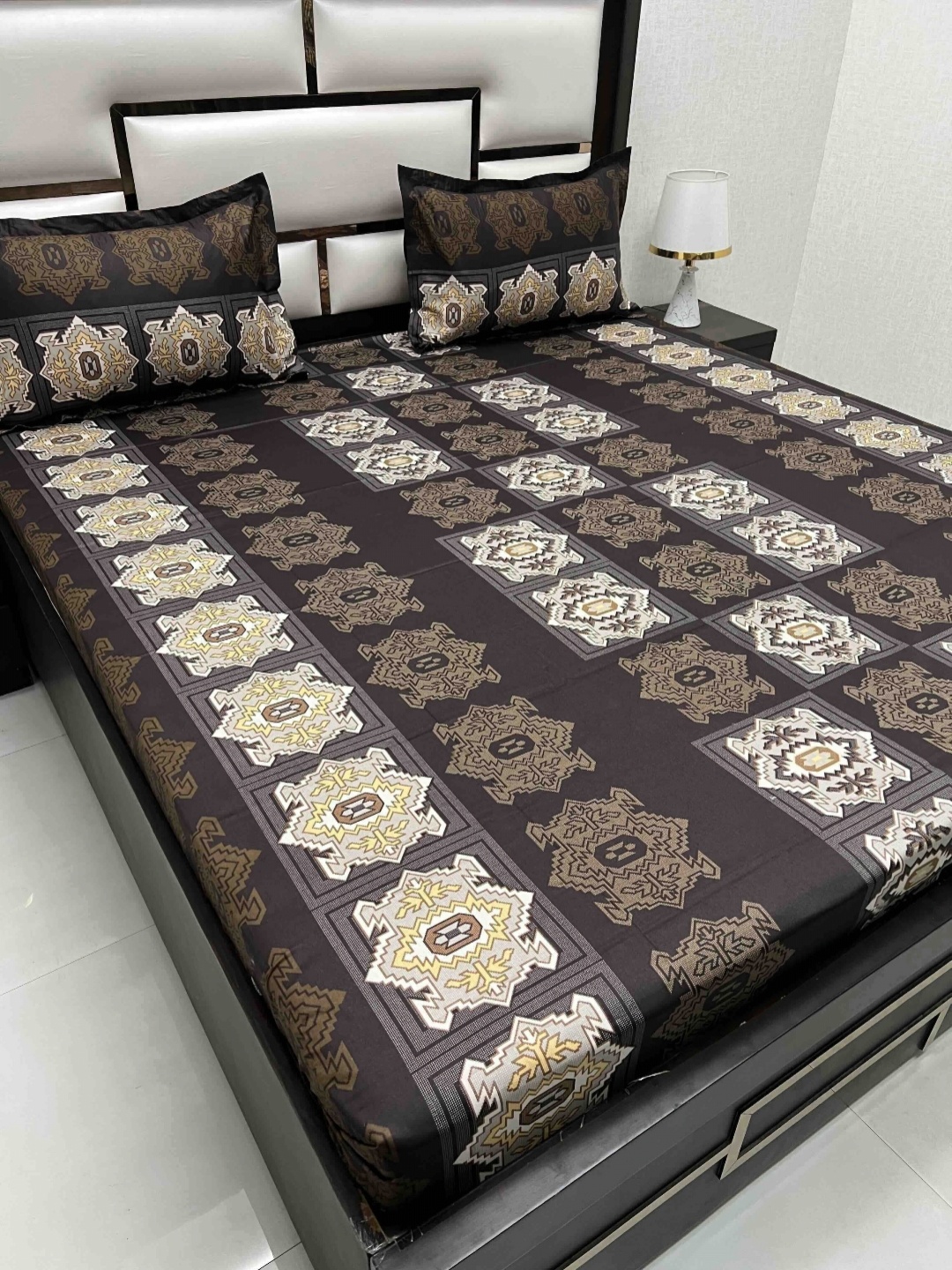 

Pure Decor Passion Fur Brown Printed 300 TC Pure Cotton Queen Bedsheet Set 2.27 m x 2.55 m
