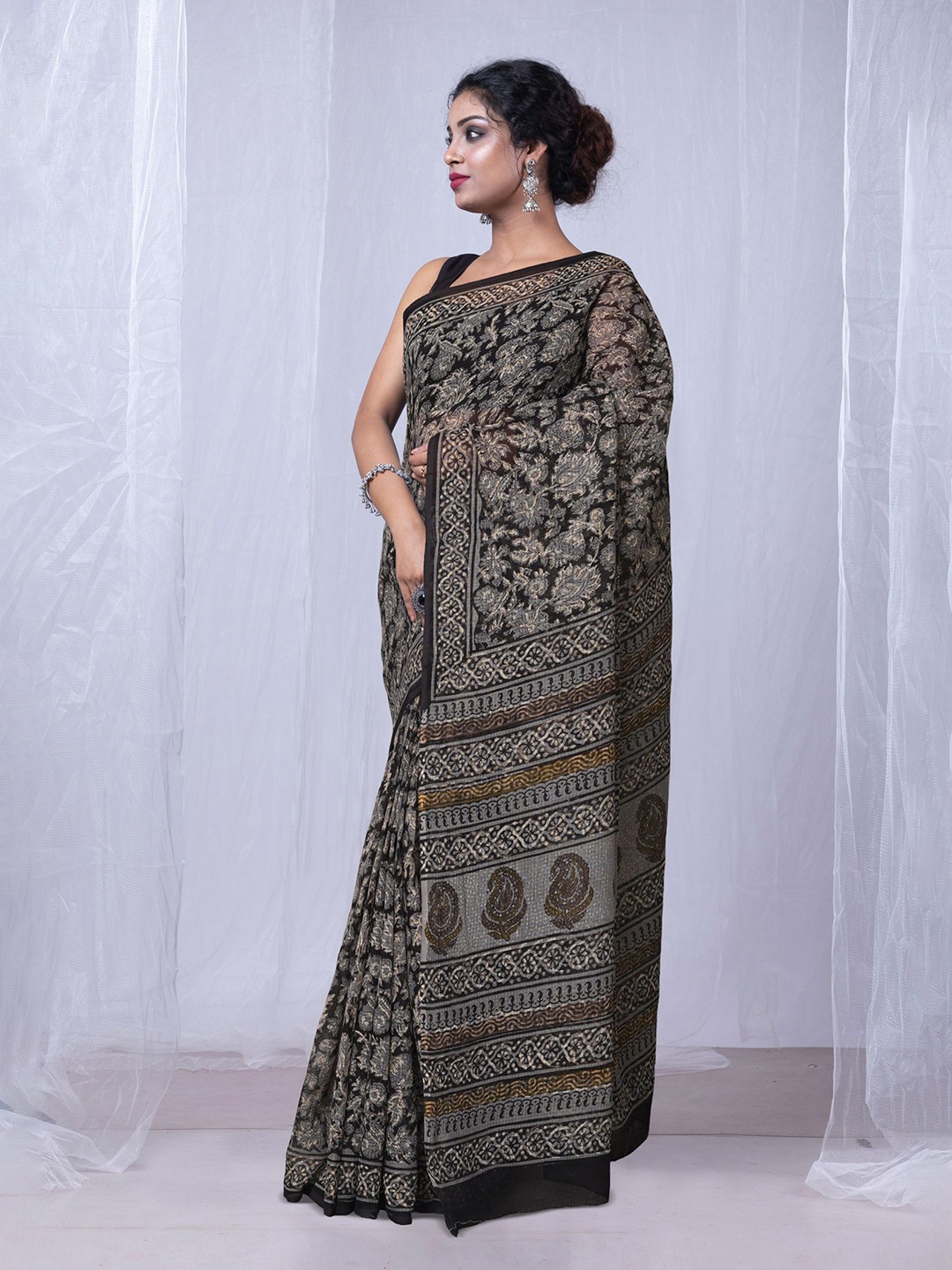 

Unnati Silks Ethnic Motifs Handloom Kota Saree, Black