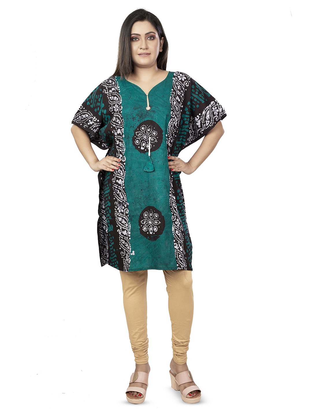 

Laa Calcutta Women Ethnic Motifs Printed Extended Sleeves Kaftan Kurta, Green