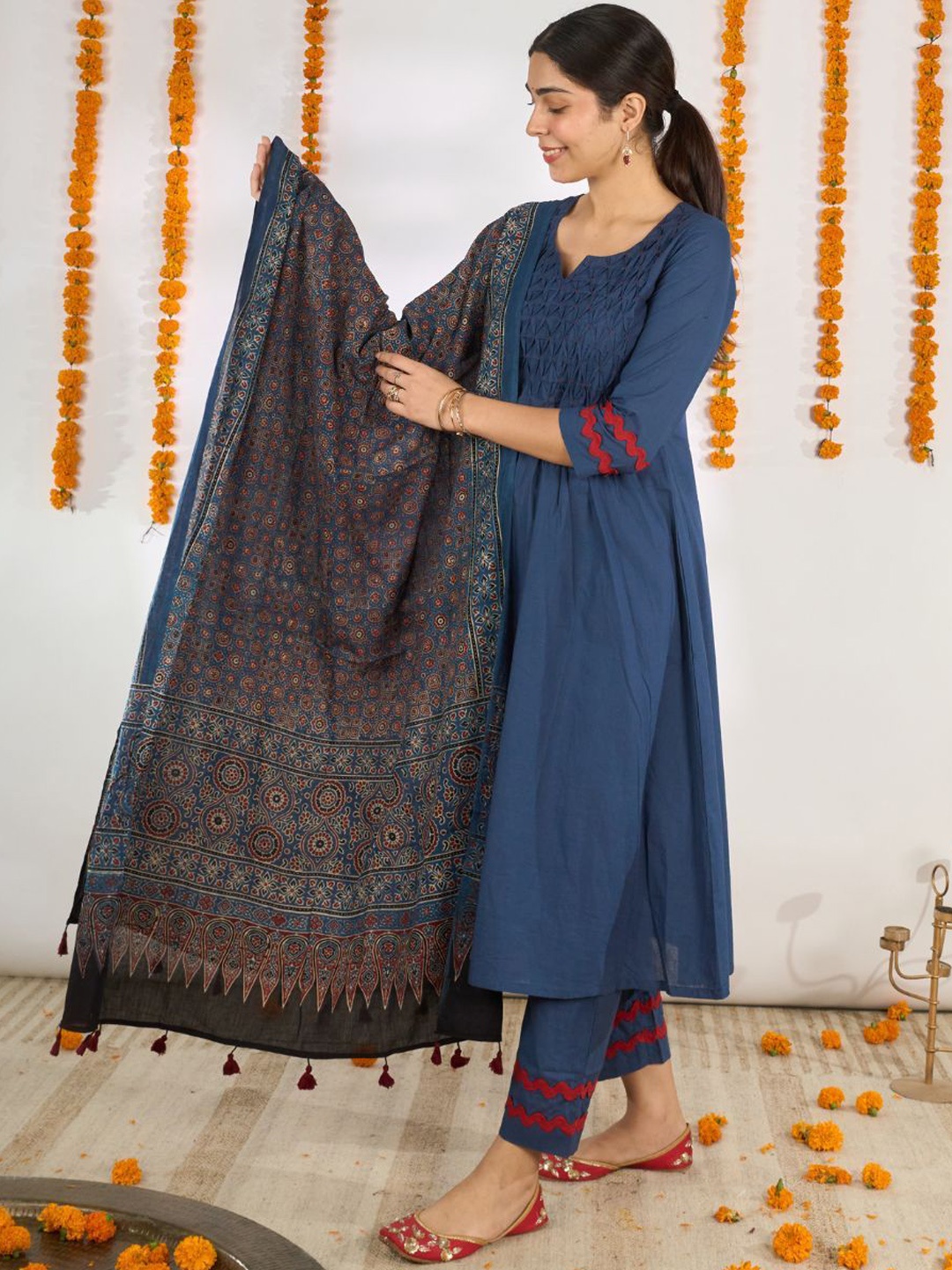 

Minimul Yoke Design Pure Cotton Kurta With Trousers & Dupatta, Blue