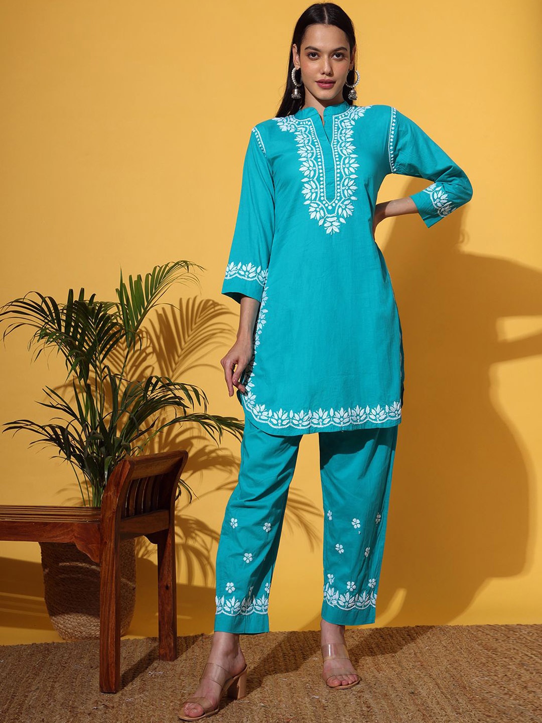 

The Chikan Label Embroidered Kurti & Trousers Set, Sea green