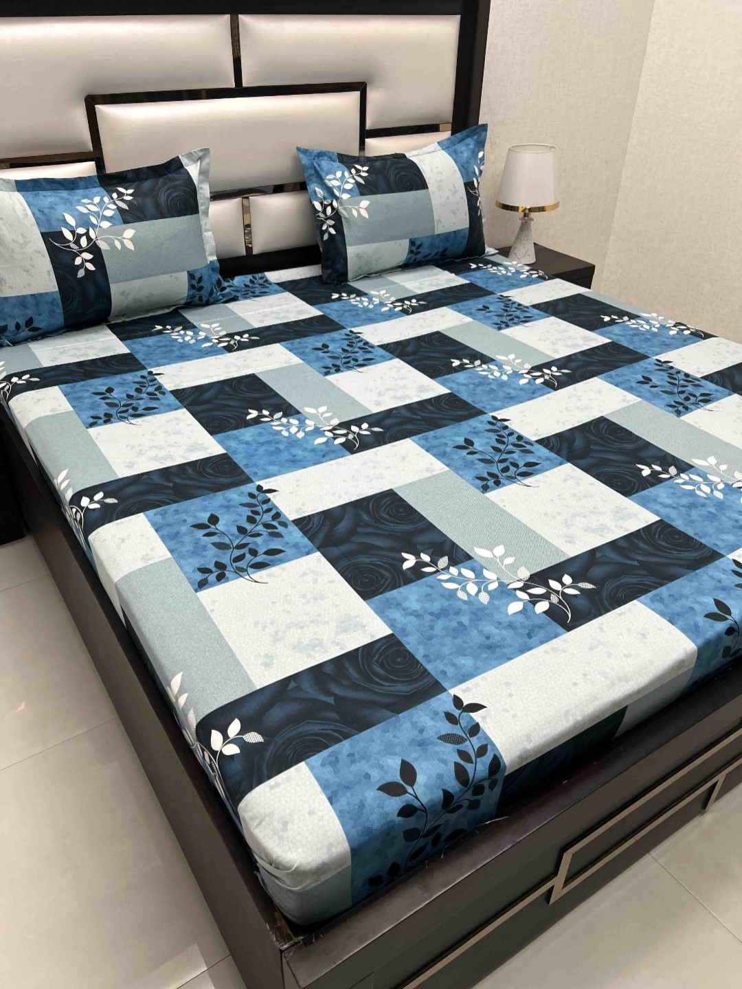 

Pure Decor Passion Fur Blue Printed 260 TC Pure Cotton Queen Bedsheet Set 2.27 m x 2.56 m