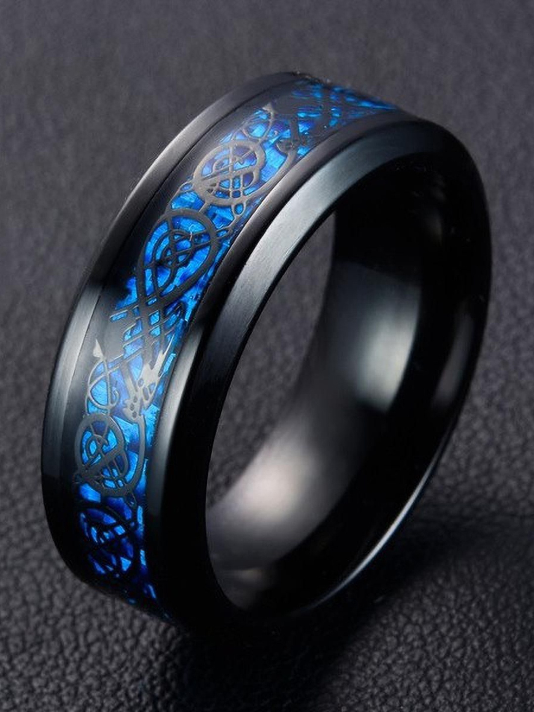 

Lila Stainless Steel Dragon-Designed Finger Ring, Black