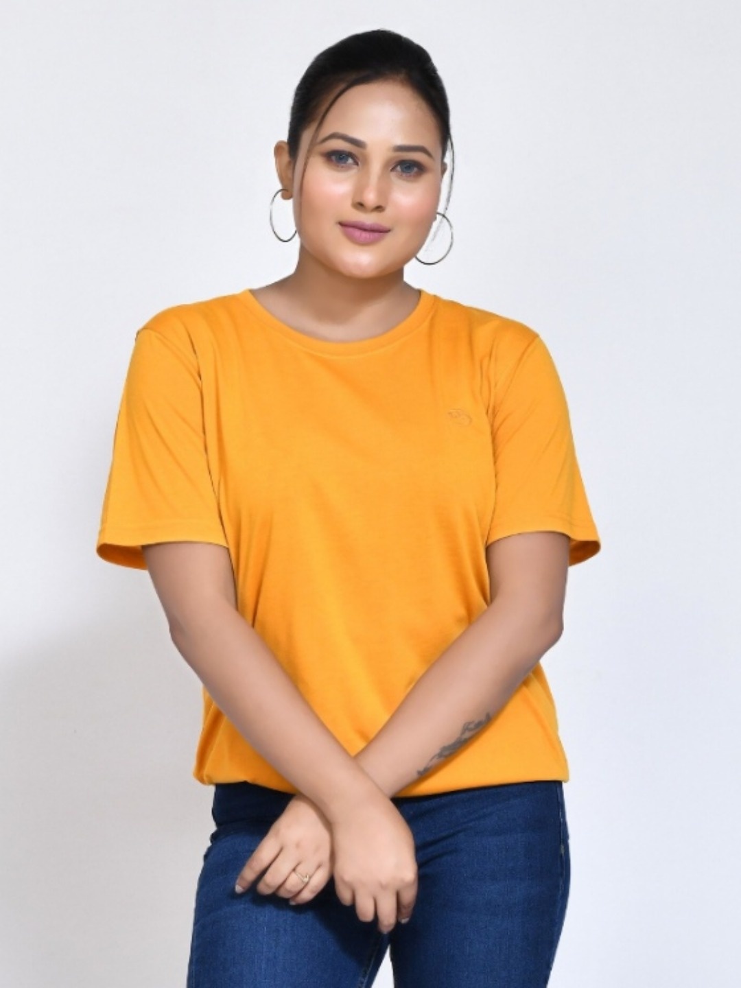 

RAPL Women V-Neck Pockets T-shirt, Mustard