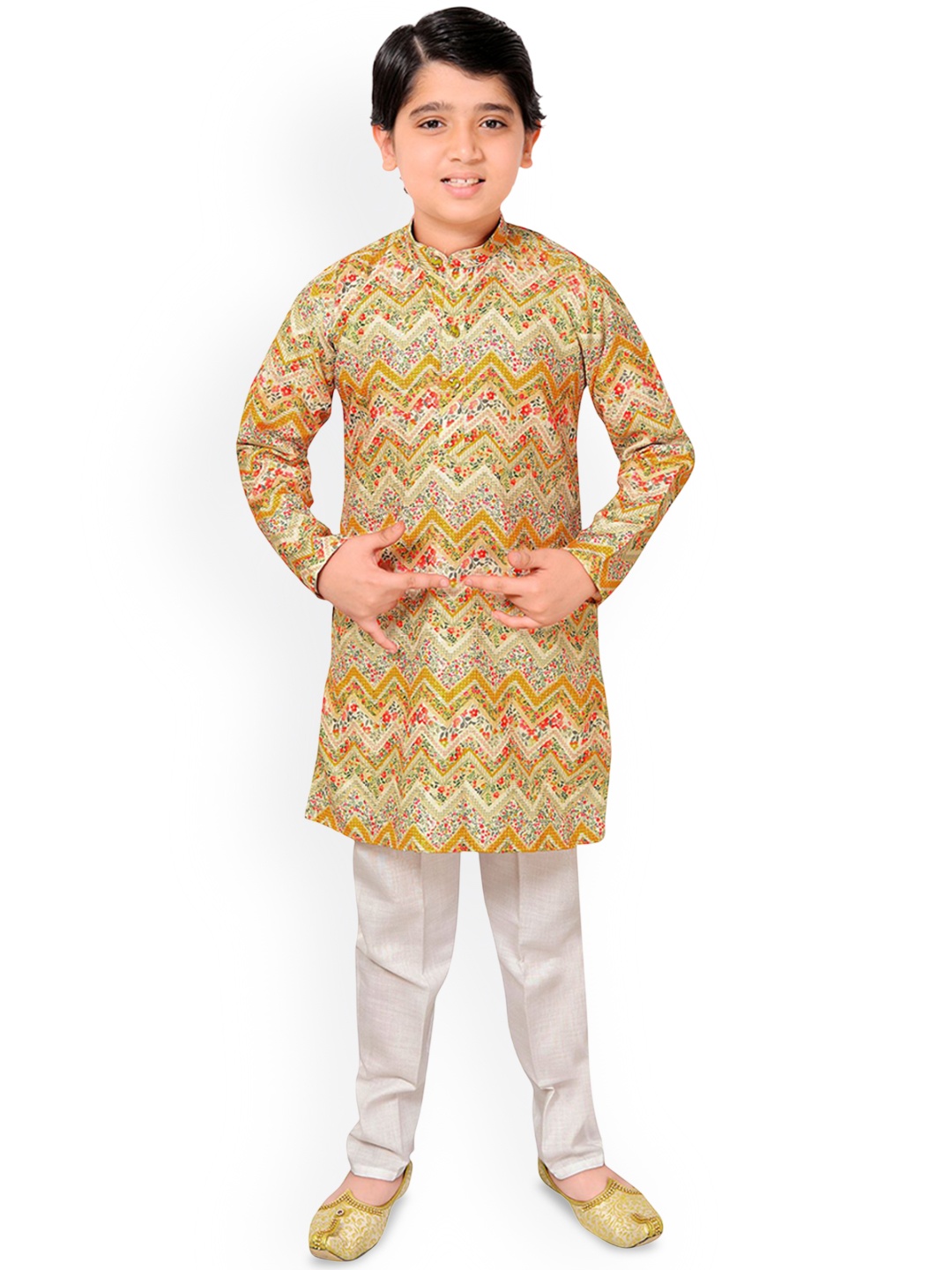 

Little Needle Boys Printed Regular Chikankari Kurta with Pyjamas, Yellow