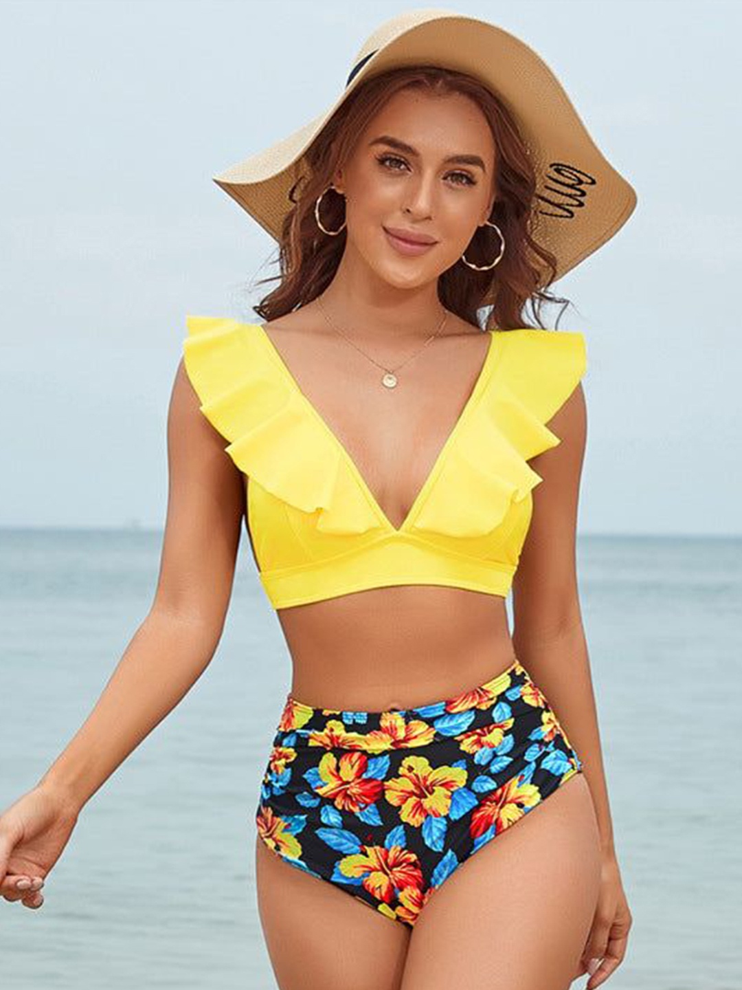 

Plus Curvves Women Floral Printed Swim Bikini Set, Yellow