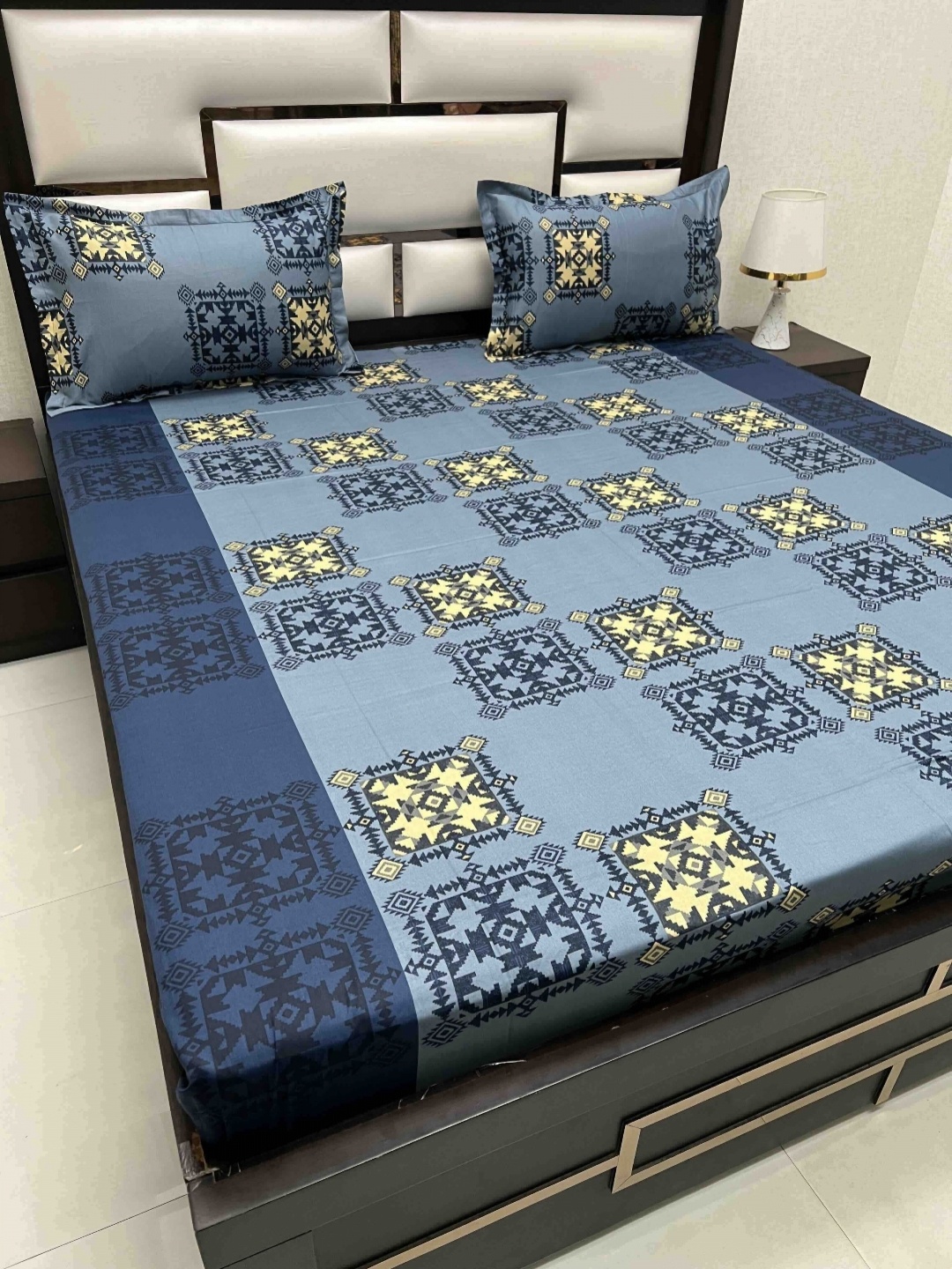 

Pure Decor Blue Ethnic Motifs 210 TC Pure Cotton Queen Bedsheet Set 2.25 m x 2.55 m