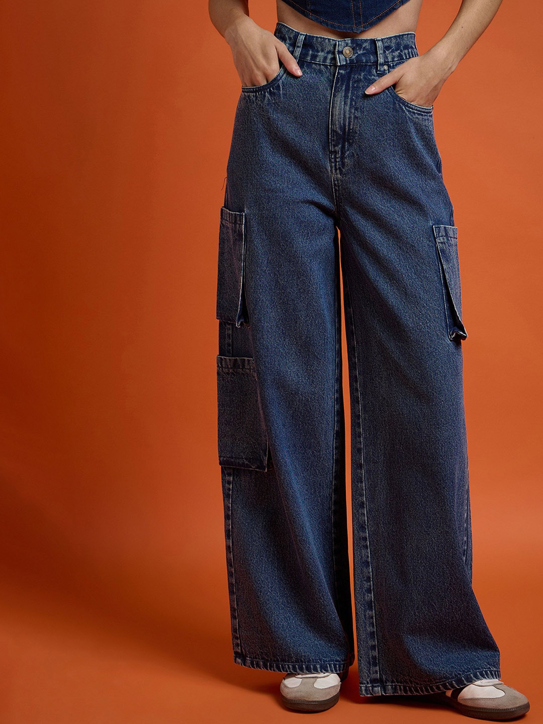 

SASSAFRAS Women Comfort Cotton High-Rise Flared Fit Cargo Styles Jeans, Blue