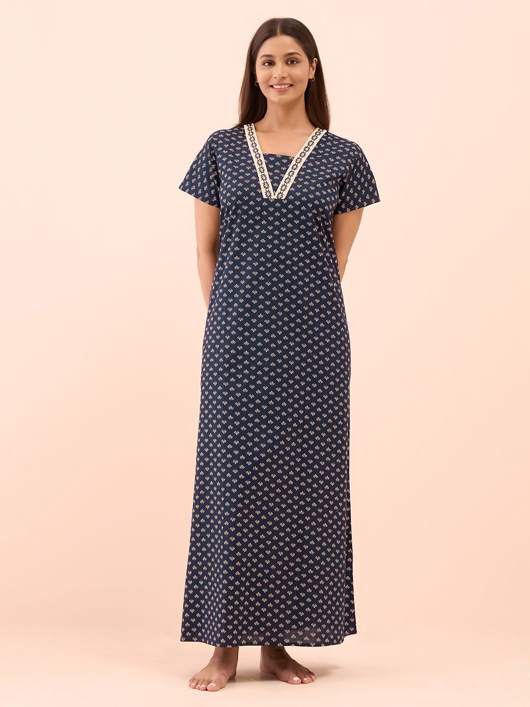 

Maybell Women Floral Printed Maxi Nightdress, Navy blue