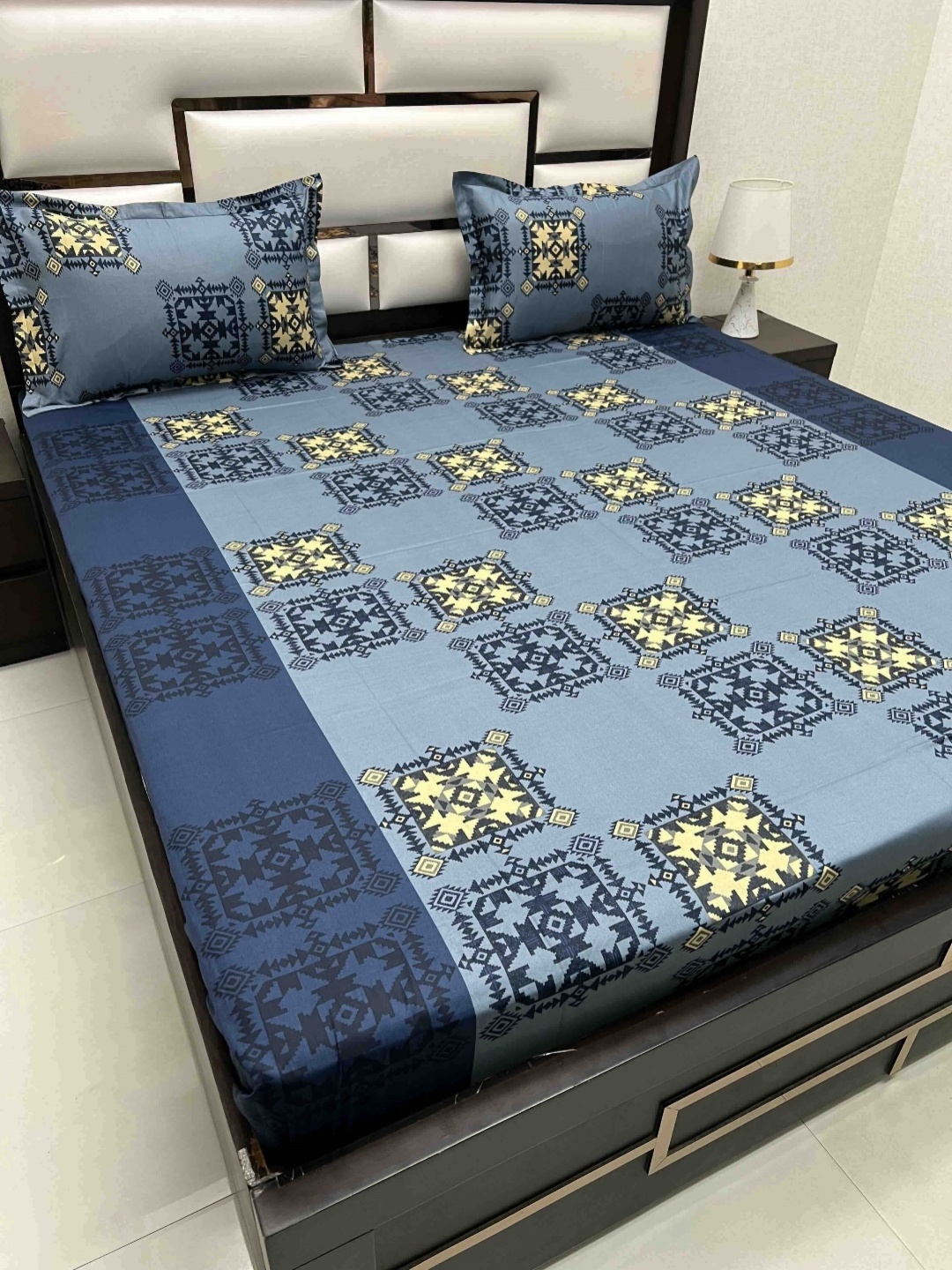 

Pure Decor Passion Fur Blue Printed 230 TC Pure Cotton Queen Bedsheet Set 2.26 m x 2.55 m