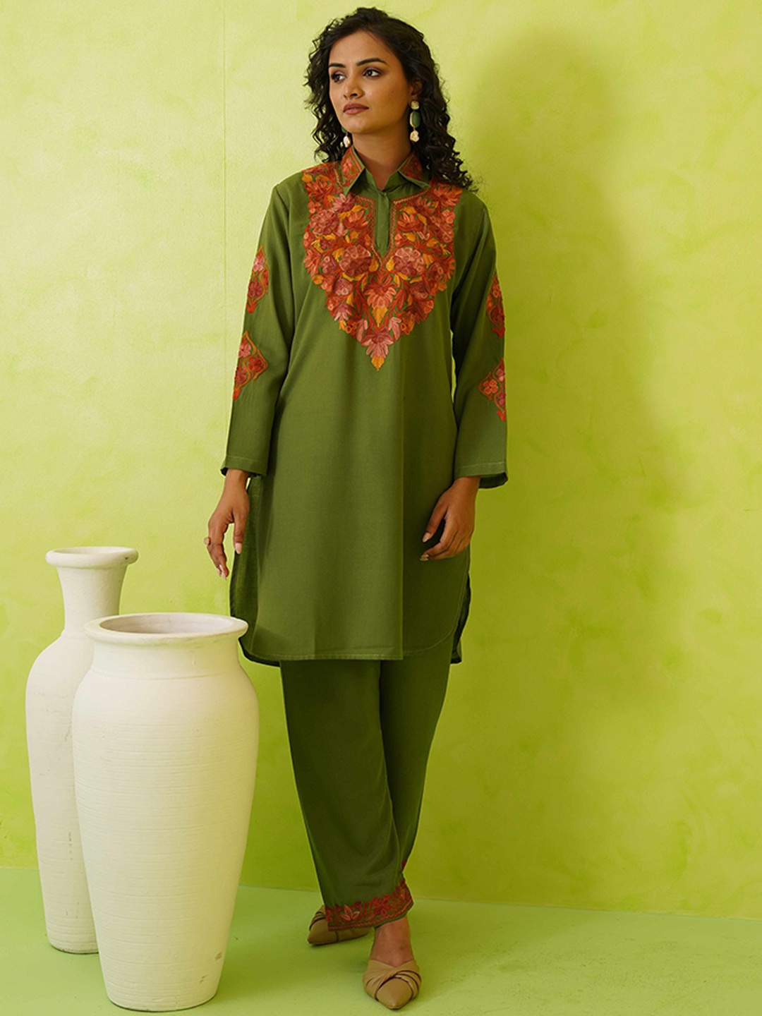 

Kashmir Box Shirt Collar Embroidered Tunic with Trouser, Olive