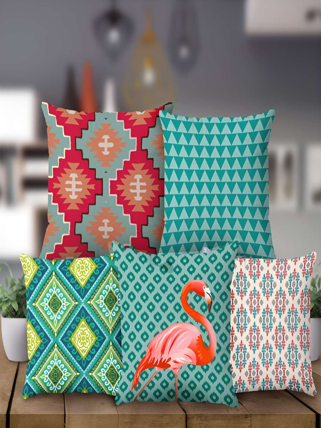 

Steve & Anderson Set of 5 Red & Green Printed Square Cushion Covers