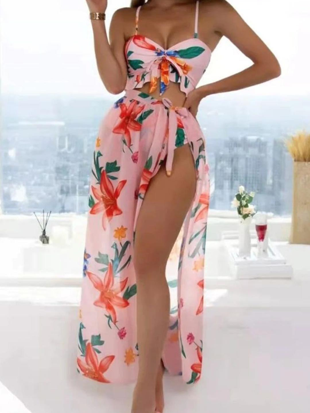 

Plus Curvves 3-Piece Floral Printed Swimwear Bikini Set With Cover Up, Pink