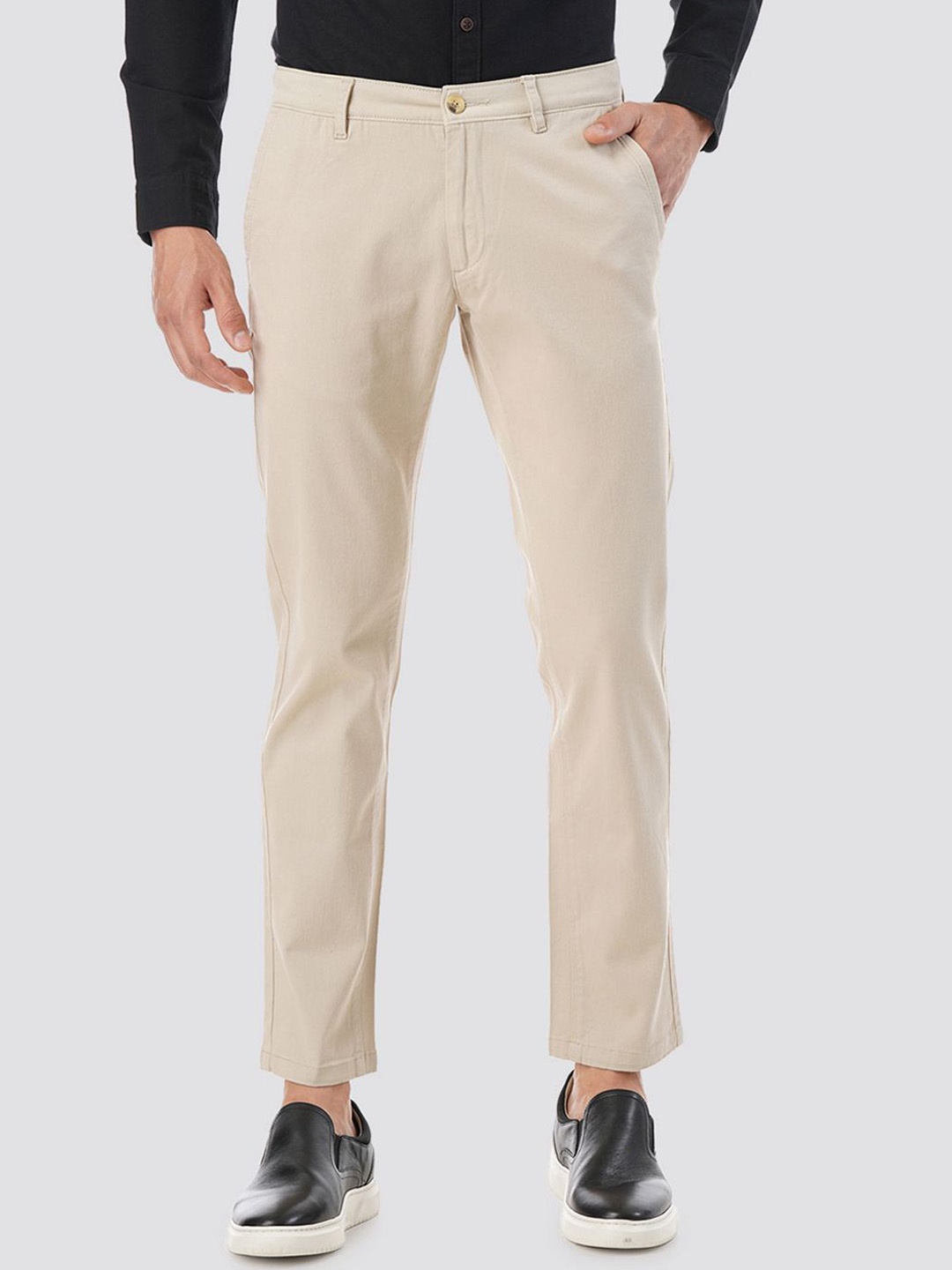 

FYLTR Men Mid-Rise Straight Fit Trousers, Beige