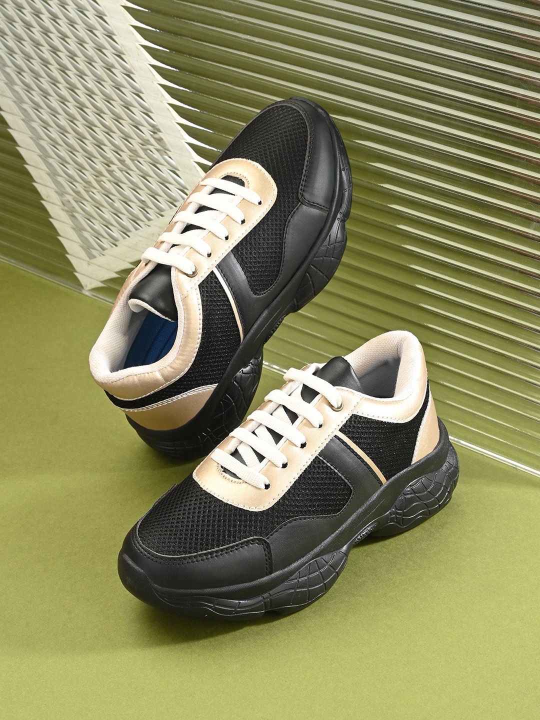 

glitchez Women Woven Design Sneakers, Black