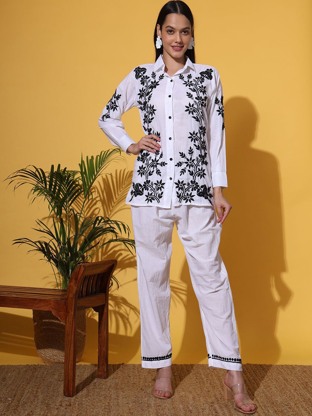 

The Chikan Label Rubi Embroidered Chikankari Organic Cotton Shirt With Trouser, White