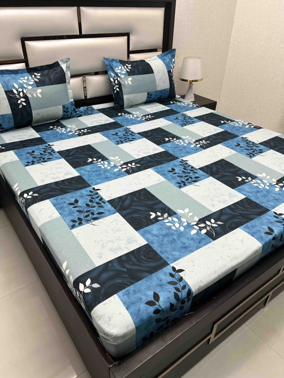 

Pure Decor Passion Fur Blue Printed 300 TC Pure Cotton Queen Bedsheet Set 2.27 m x 2.55 m