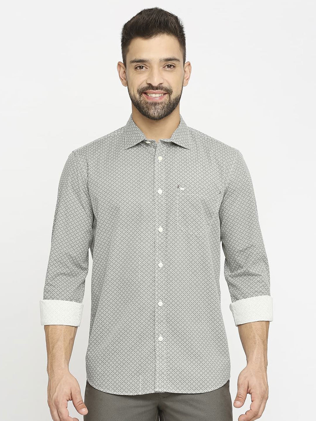 

Basics Men Slim Fit Opaque Printed Casual Shirt, Green