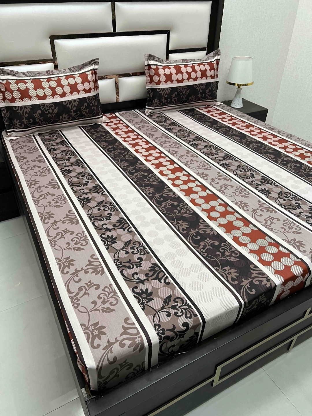 

Pure Decor Passion Fur Purple Printed 330 TC Pure Cotton Queen Bedsheet Set 2.28 m x 2.56m