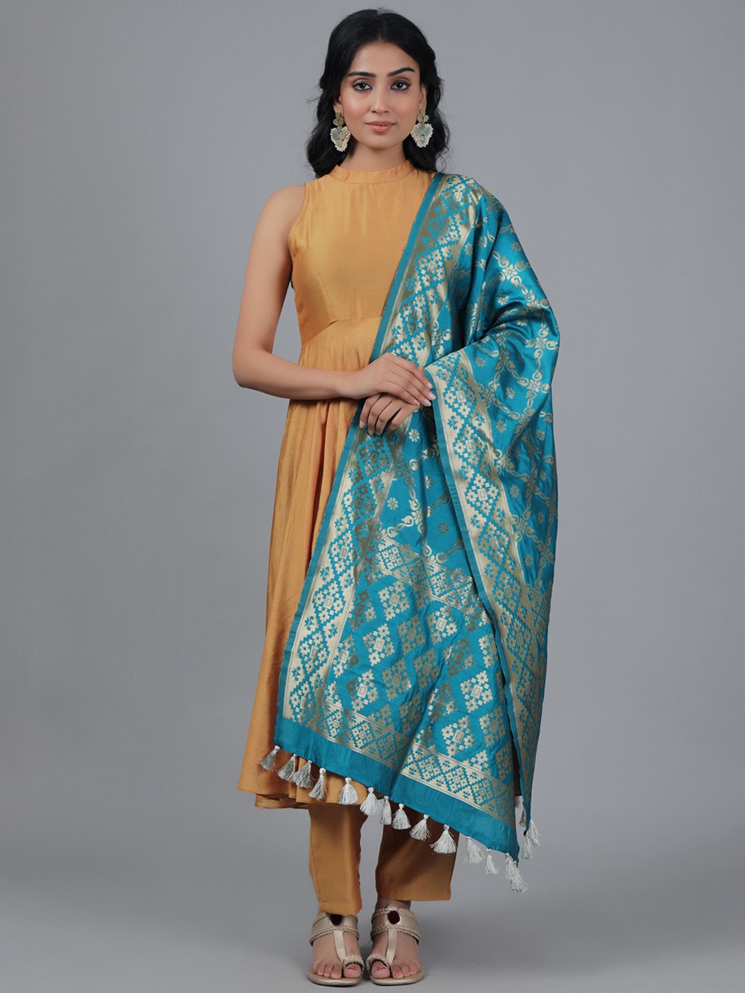 

TJORI Woven Design Dupatta with Zari, Blue