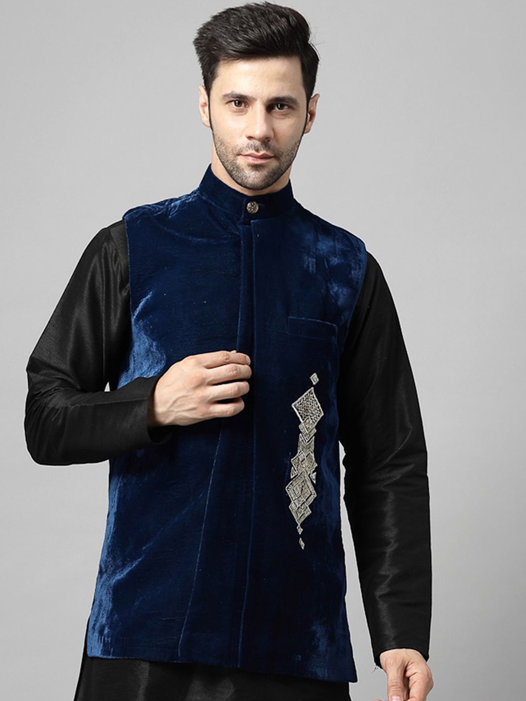 

Utsav Fashion Men Embroidered Velvet Nehru Jacket, Blue