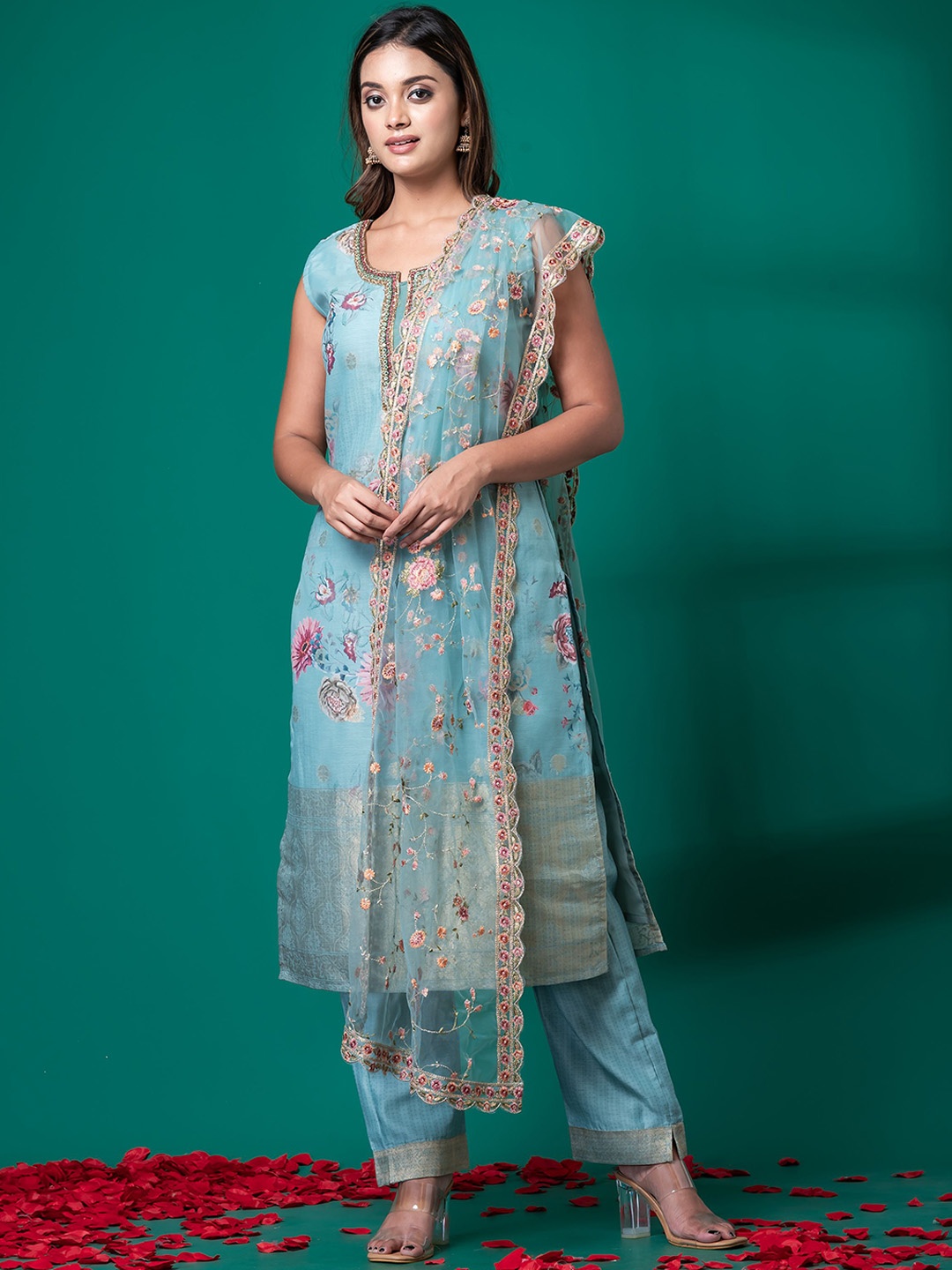 

SHREE BALAJI Women Floral Printed Regular Kurta with Trousers & With Dupatta, Blue