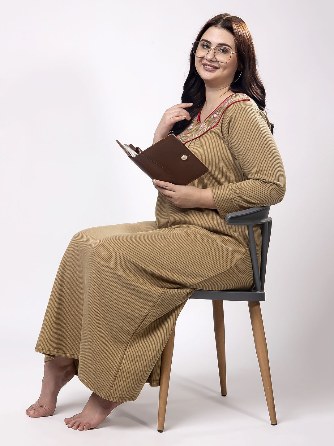 

CHUI MUI Women Embroidered Round Neck Maxi Nightdress, Brown