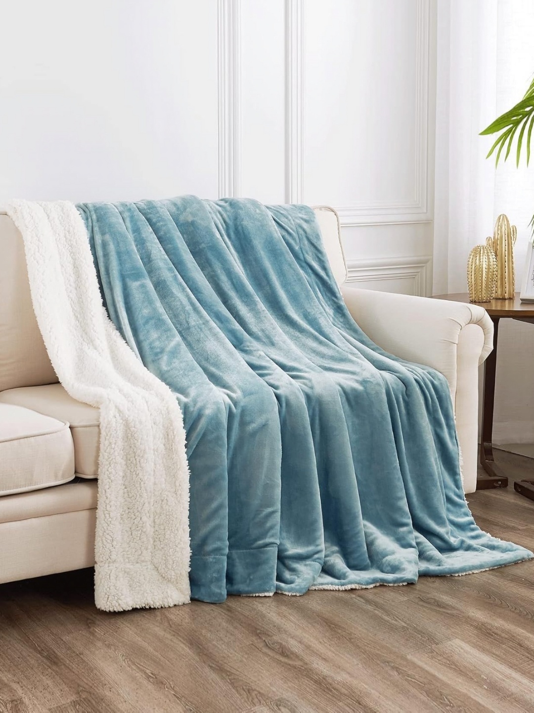 

bsb home Blue & White Fleece Heavy Winter 500 GSM Single Bed Blanket