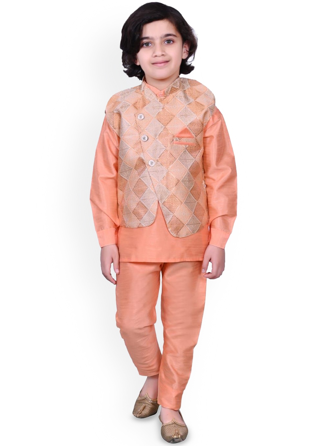 

Little Needle Boys Embroidered Regular Thread Work Kurta with Pyjamas, Peach