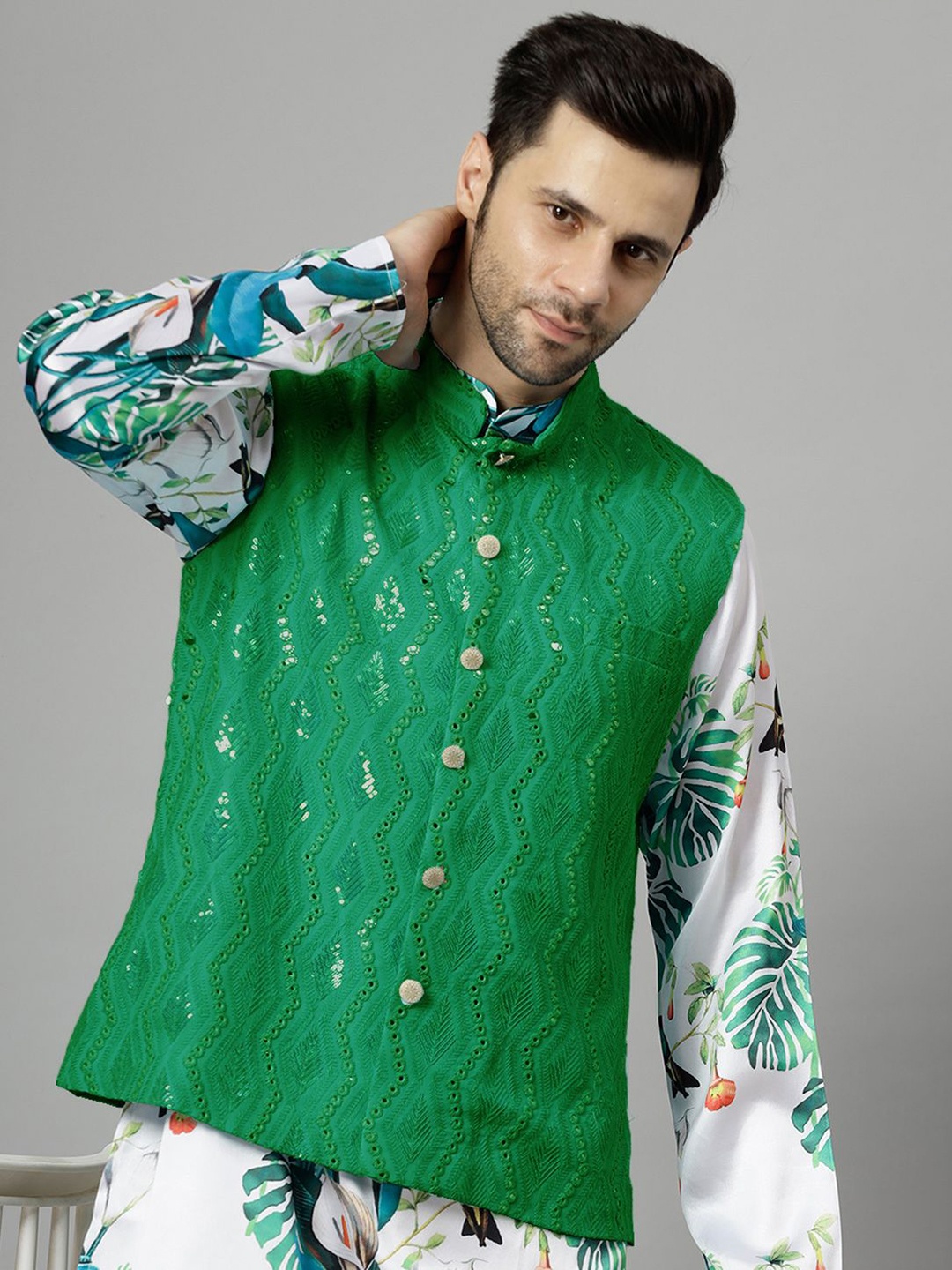 

Utsav Fashion Men Embroidered Nehru Jackets, Green