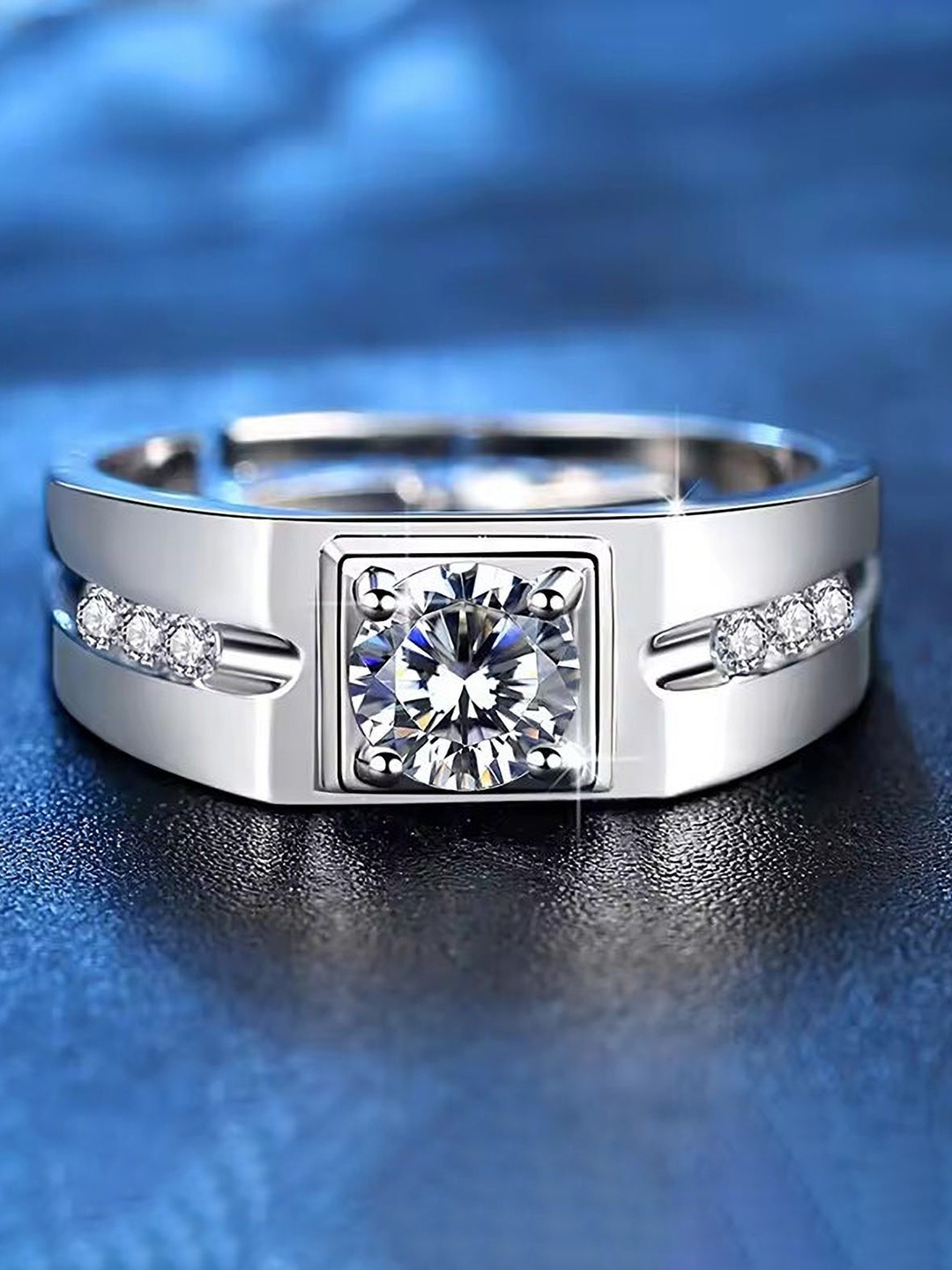 

Lila Men Sterling Silver AD-Studded Adjustable Finger Ring