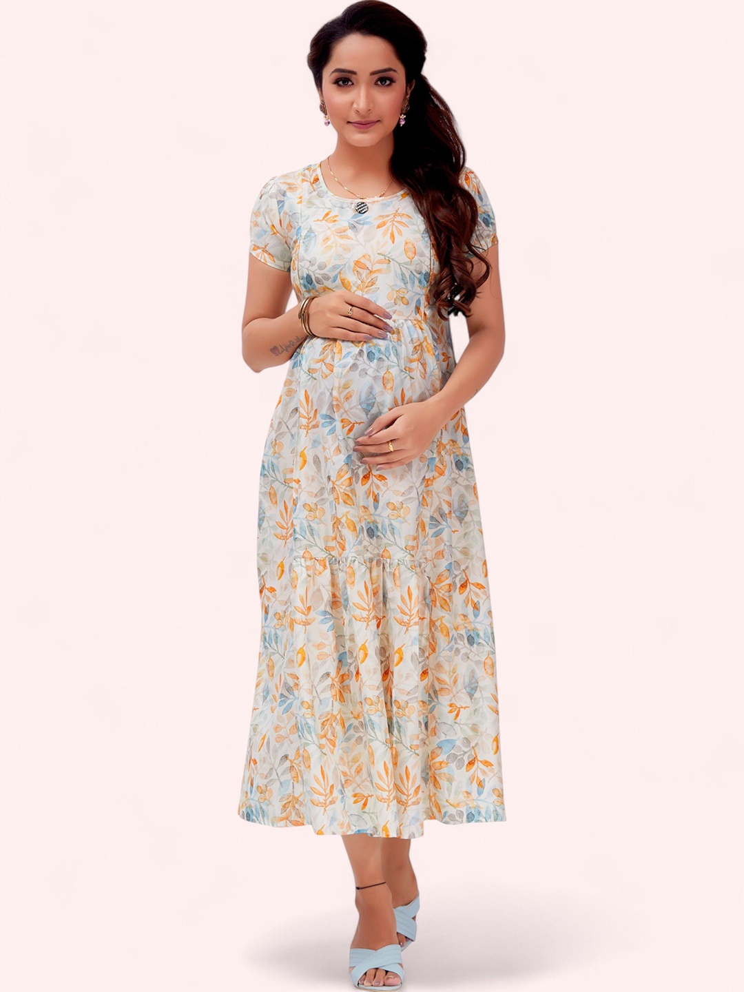 

RITIJYA Women Floral Printed Floral Maternity Anarkali Kurta, Beige