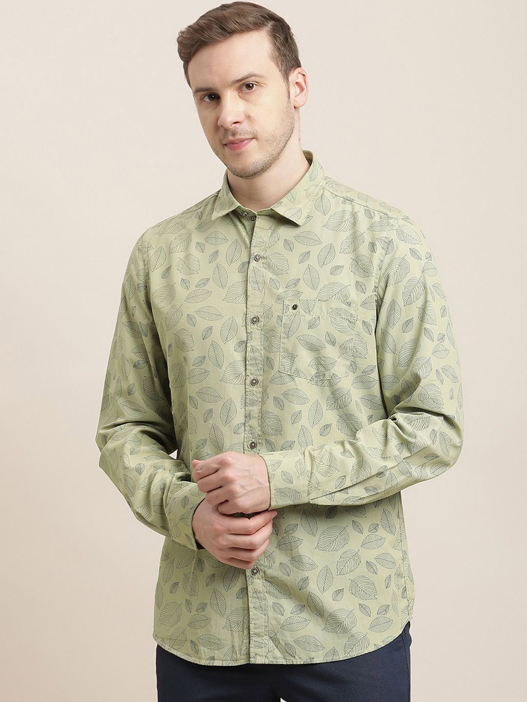 

Turtle Men Relaxed Slim Fit Opaque Printed Casual Shirt, Olive