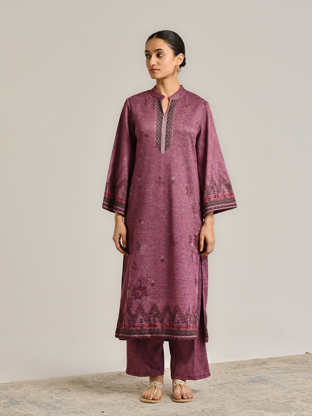 

Rustorange Floral Printed Woollen Kurta, Burgundy