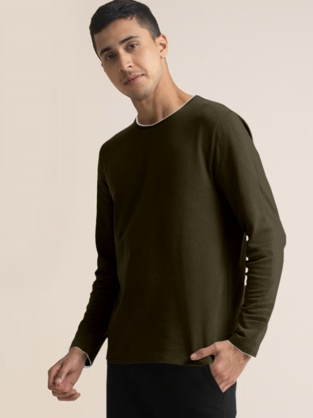 

Metronaut Men Solid Round Neck Cotton Slim Fit T-shirt, Olive