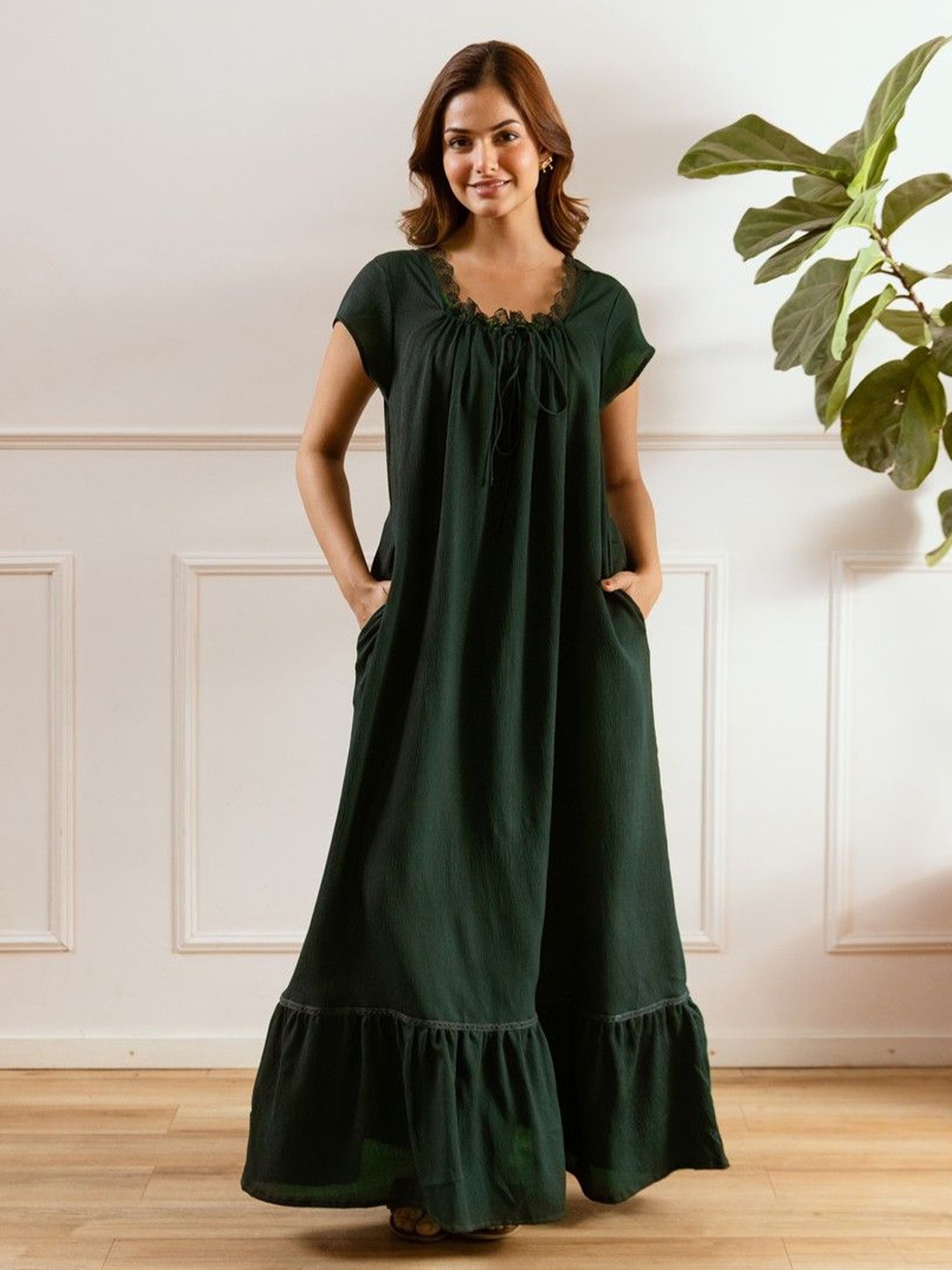 

FEATHERS CLOSET Women Round Neck Maxi Nightdress, Green