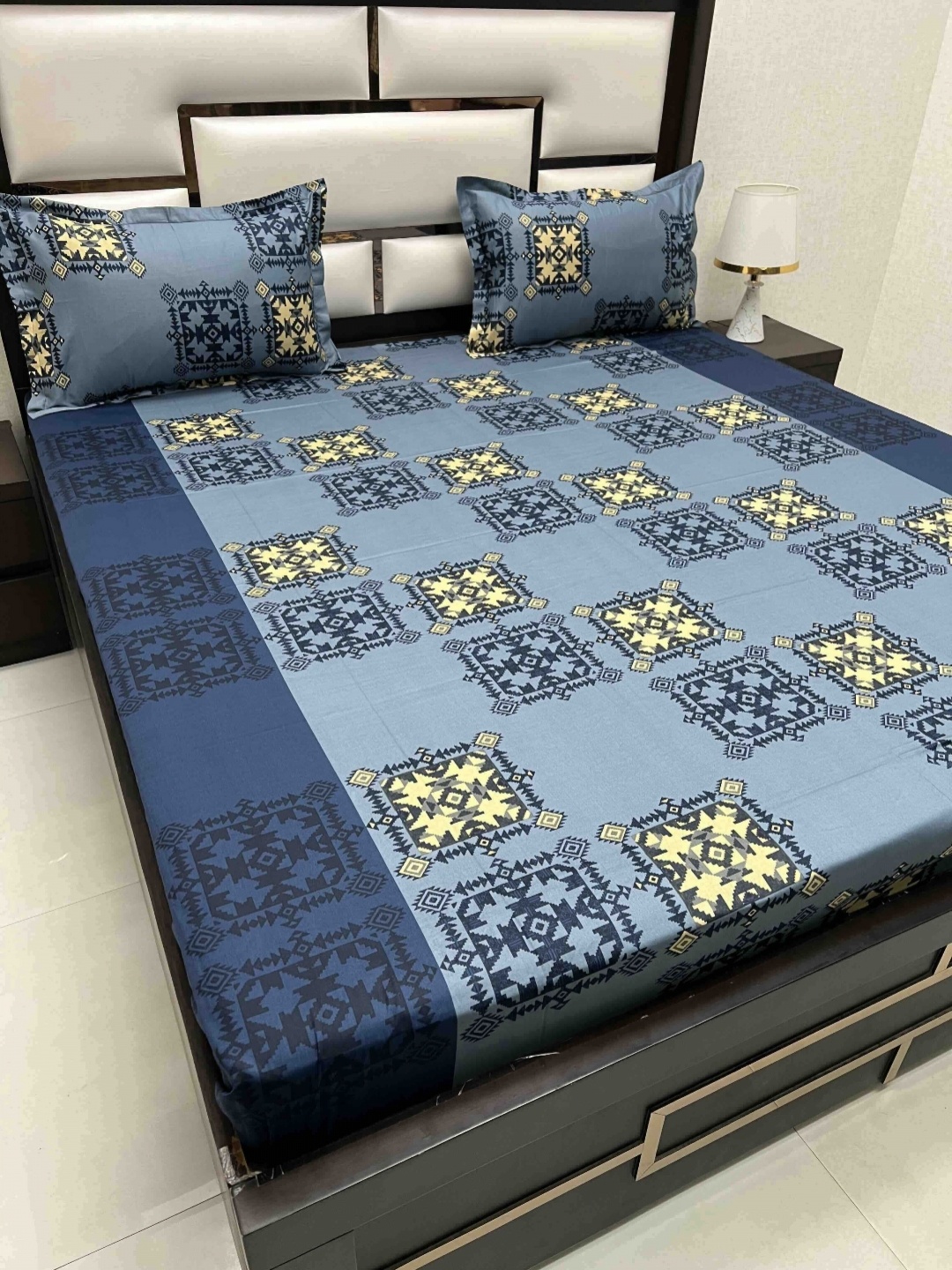 

Pure Decor Blue & Black Ethnic Motifs 220 TC Queen Bedsheet Set 2.26 m x 2.54 m
