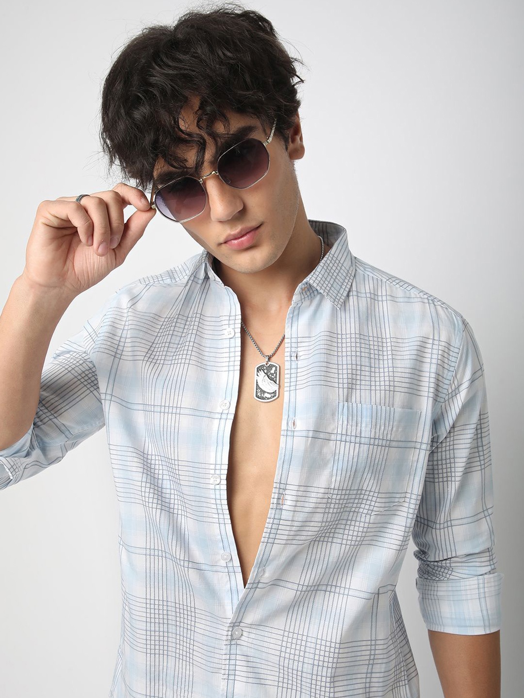 

VASTRADO Men Classic Slim Fit Opaque Checked Casual Shirt, Blue
