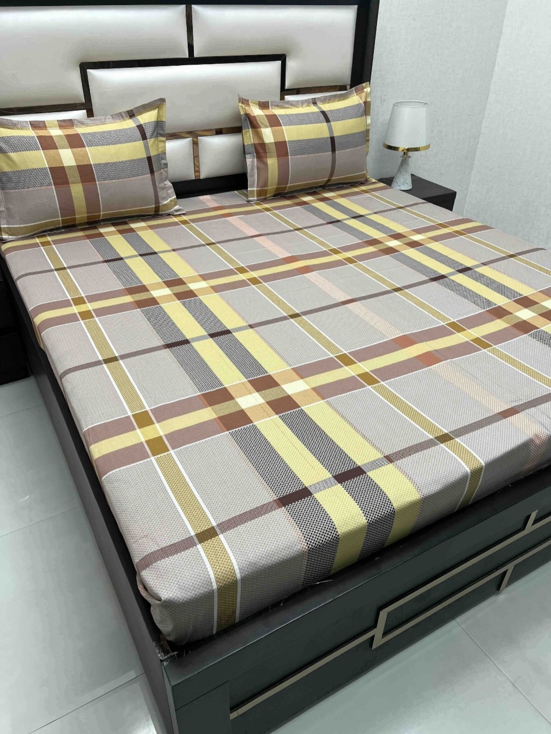 

Pure Decor Grey & Green 230 TC Pure Cotton Queen Bedsheet Set 2.26 m x 2.55 m
