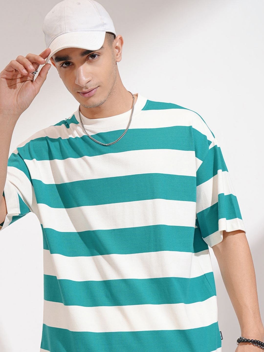 

HIGHLANDER Men Striped Drop-Shoulder Sleeves T-shirt, Off white