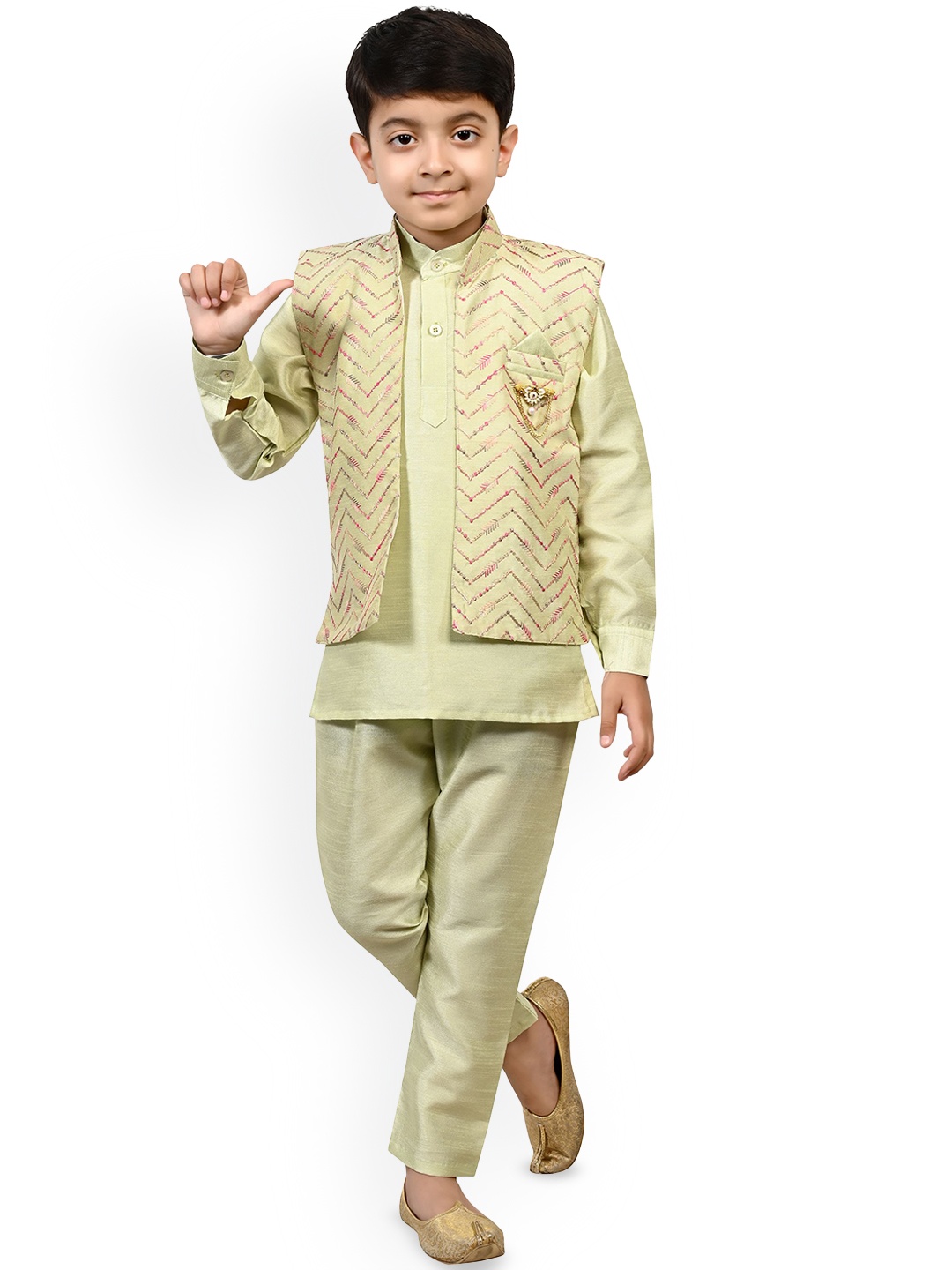 

Little Needle Boys Regular Thread Work Kurta with Pyjamas, Green