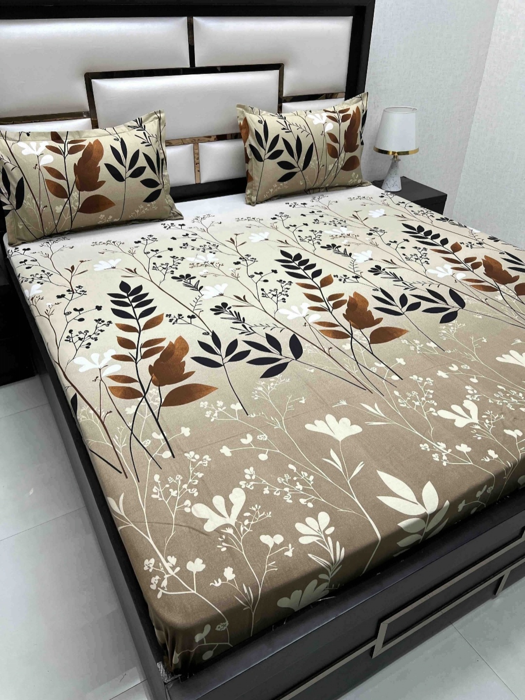 

Pure Decor Brown & White Floral 350 TC Pure Cotton Queen Bedsheet Set 2.25 m x 2.57 m