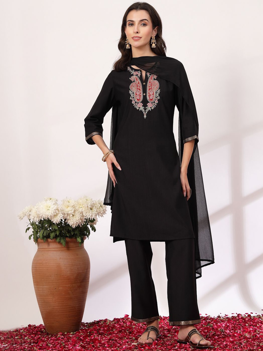 

Nayam By Lakshita Paisley Embroidered Sequinned Kurta with Trouser & Dupatta, Black