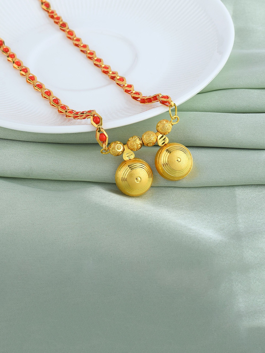 

MEMOIR Gold-Plated Artificial Beads Mangalsutra