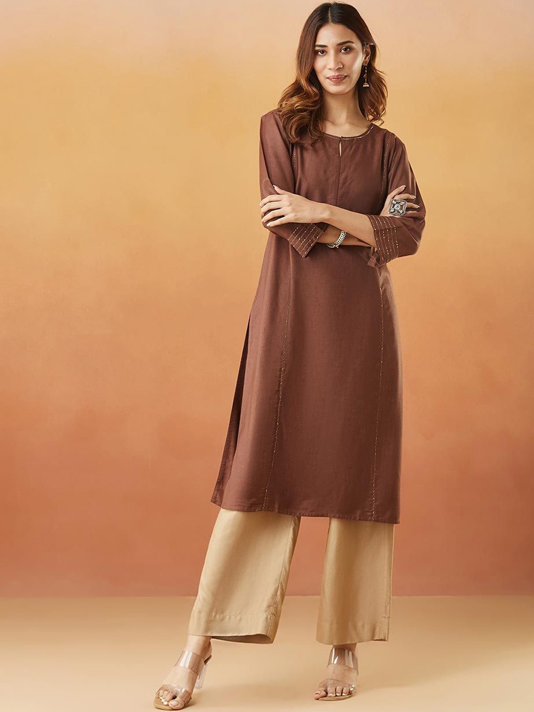 

Fabindia Women Thread Work Kurta, Brown
