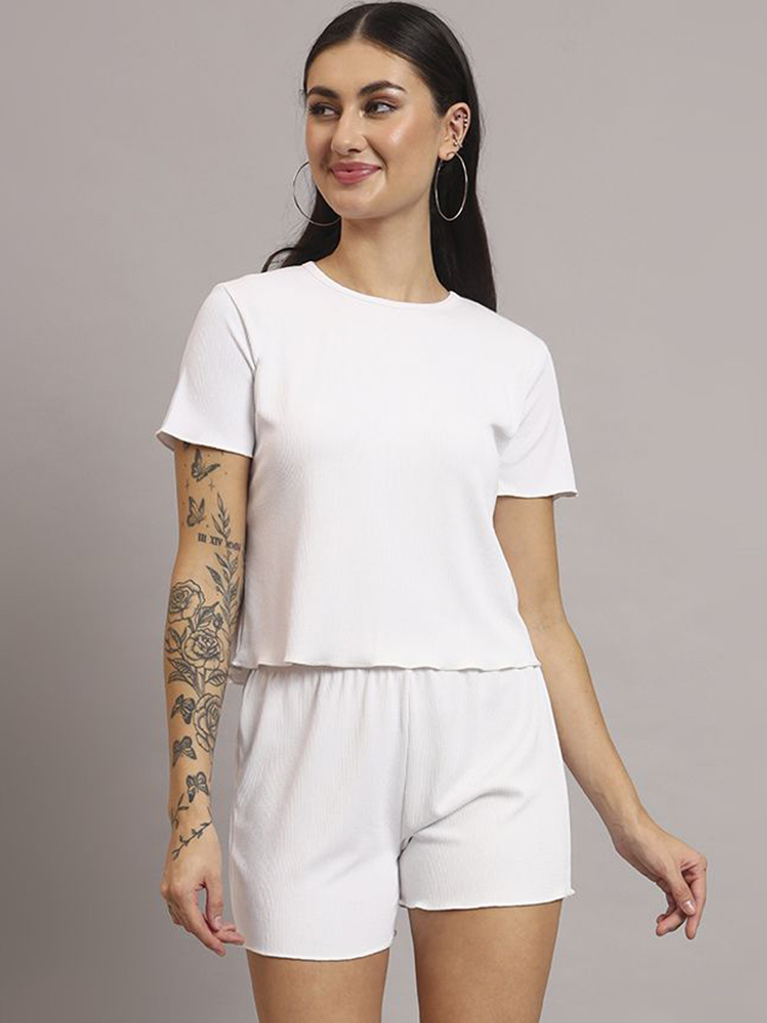 

OWO THE LABEL Round Neck Short Sleeves T-Shirt With Shorts, White