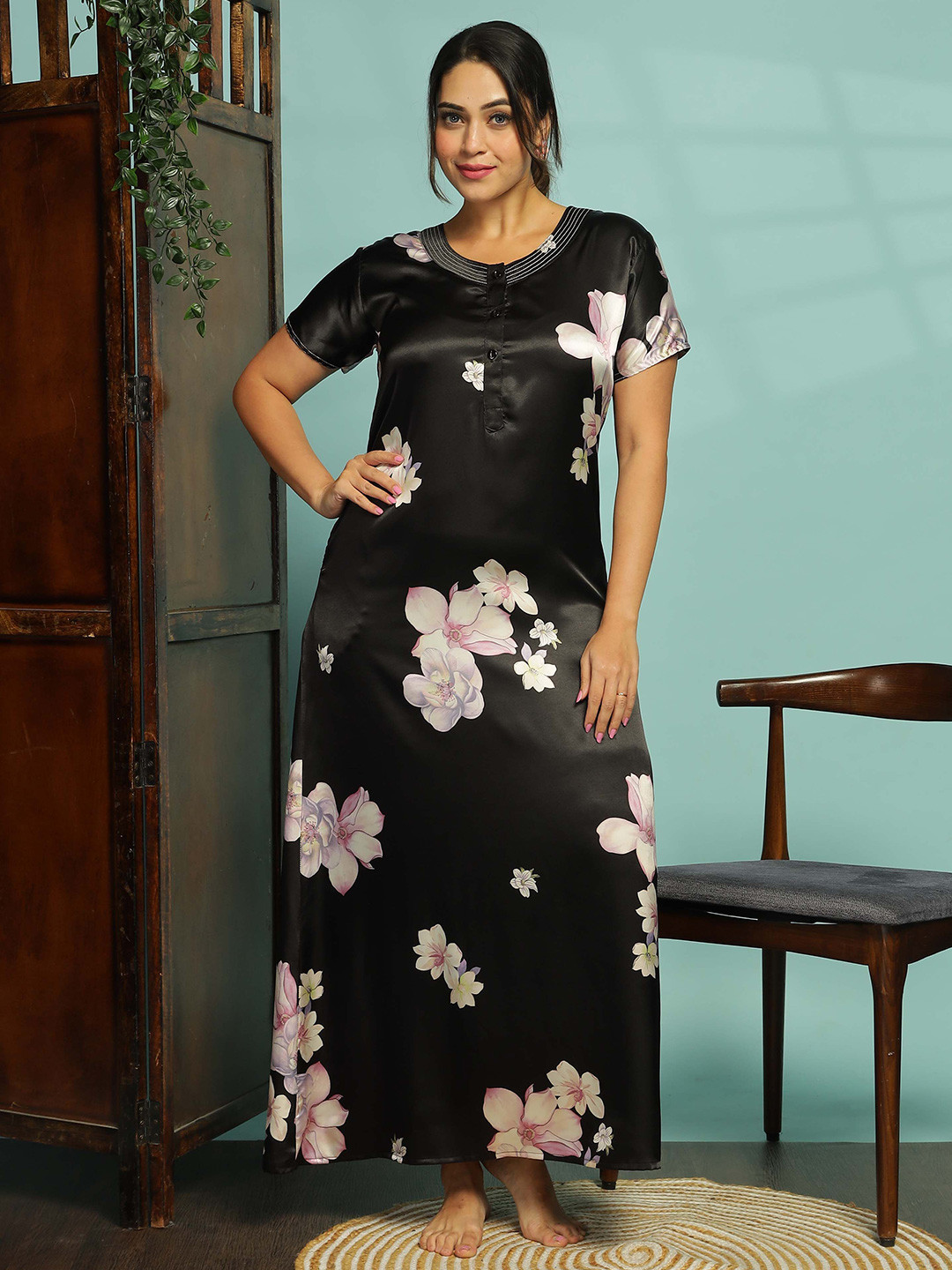 

9shines Label Women Floral Printed Maxi Nightdress, Black